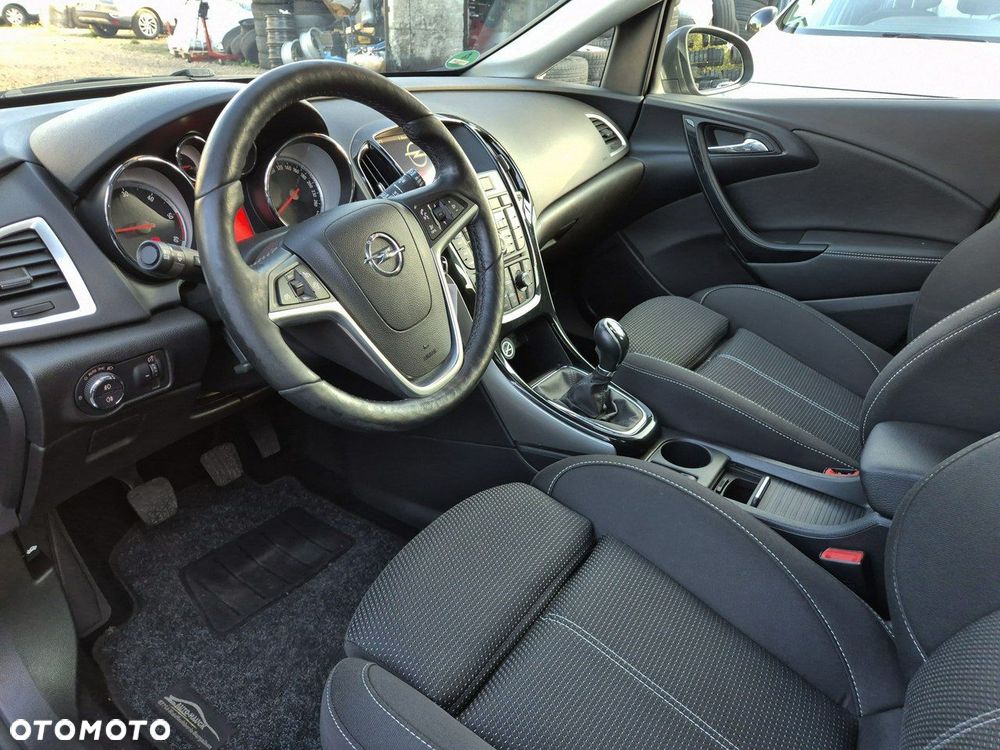 Opel Astra 2.0 CDTI DPF SportsTourer Exklusiv - 15