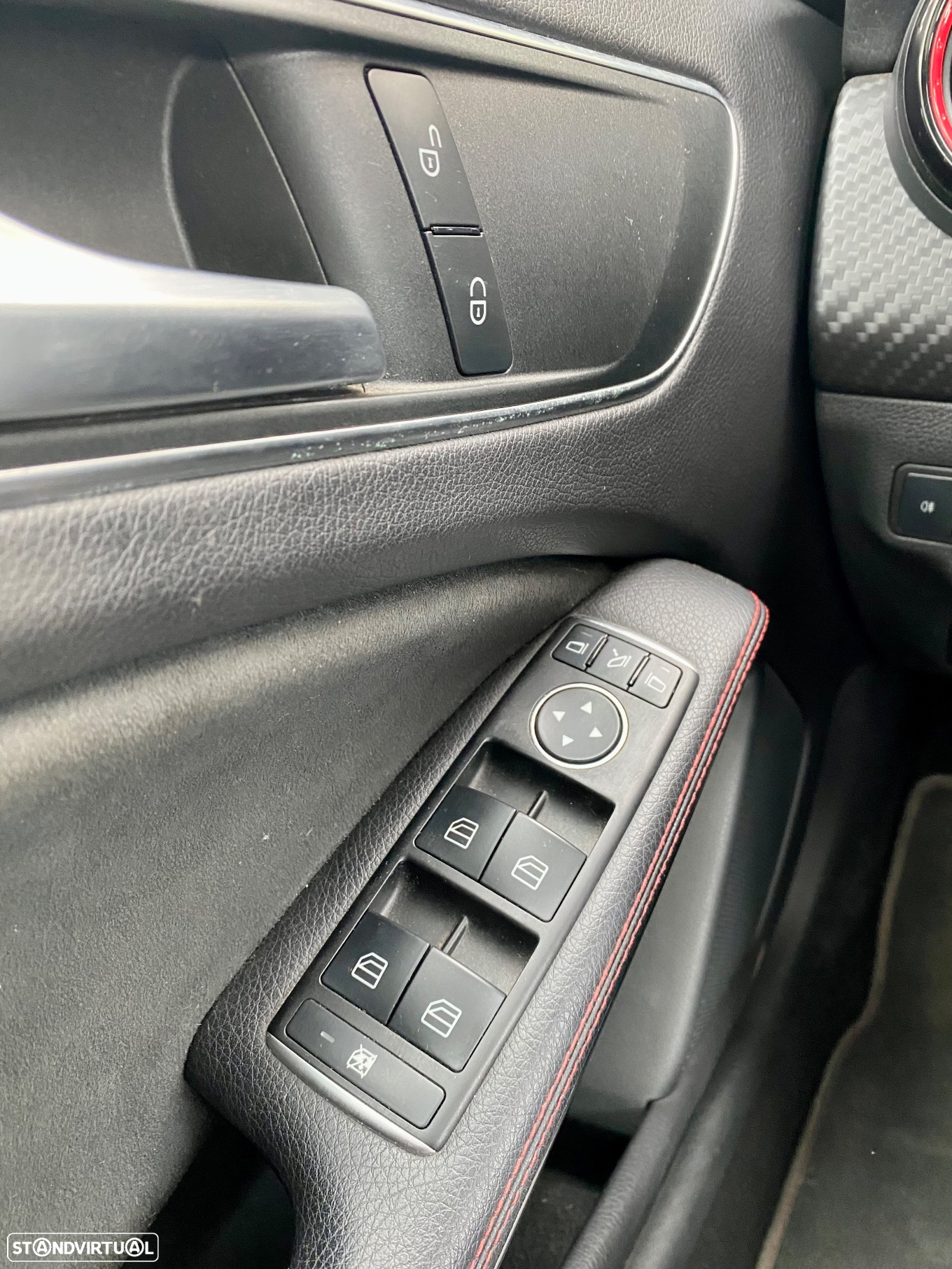 Mercedes-Benz A 45 AMG 4Matic Speedshift 7G-DCT - 34