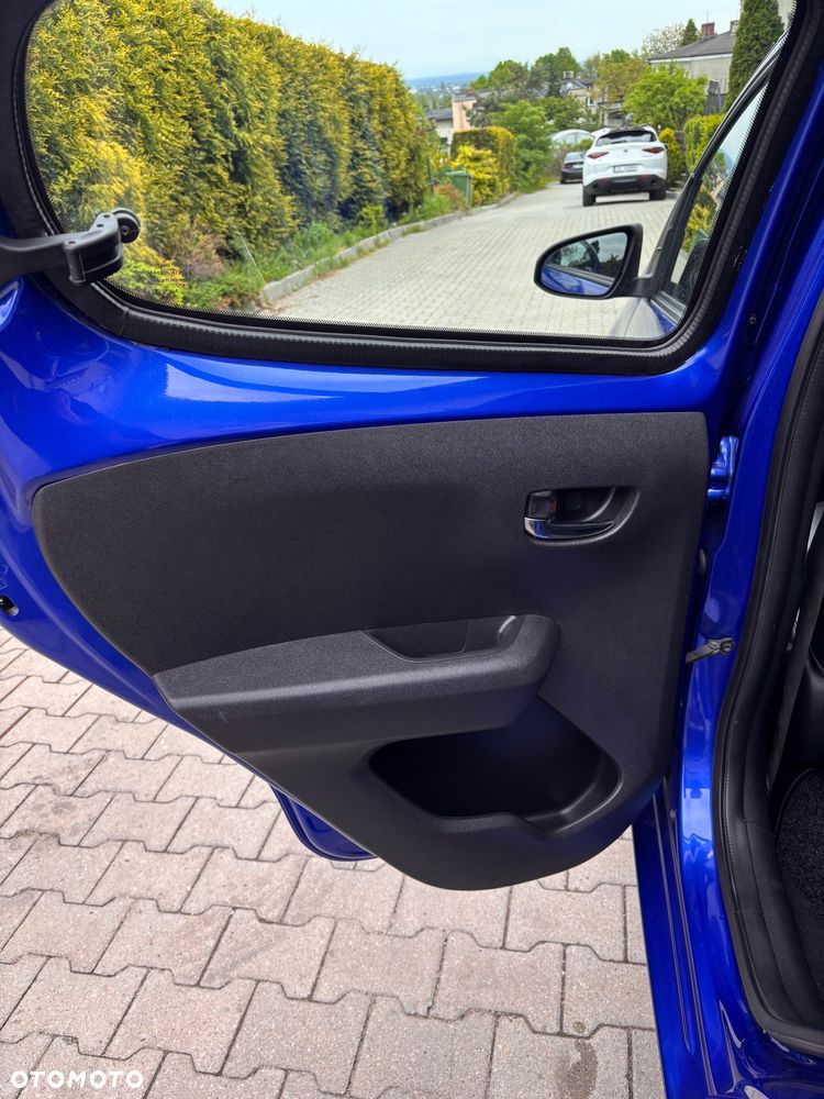 Citroën C1 AIRSCAPE VTi 72 S&S FEEL - 25