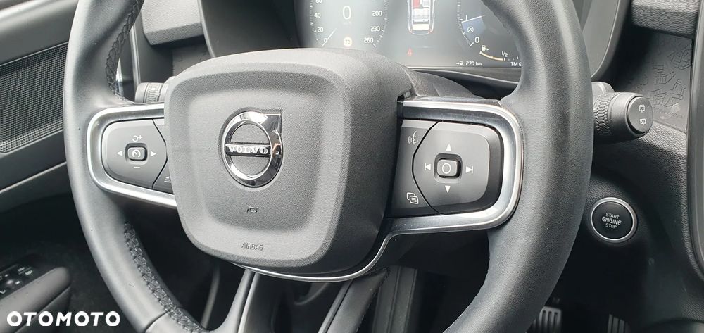 Volvo XC 40 T3 Momentum Core - 36