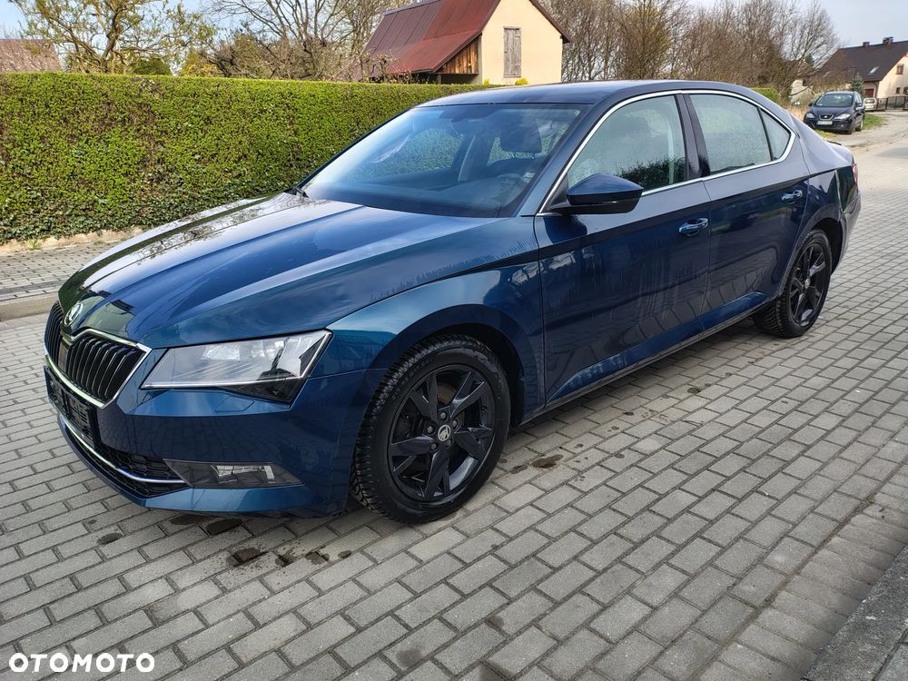 Skoda Superb 2.0 TDI Premium Edition - 3