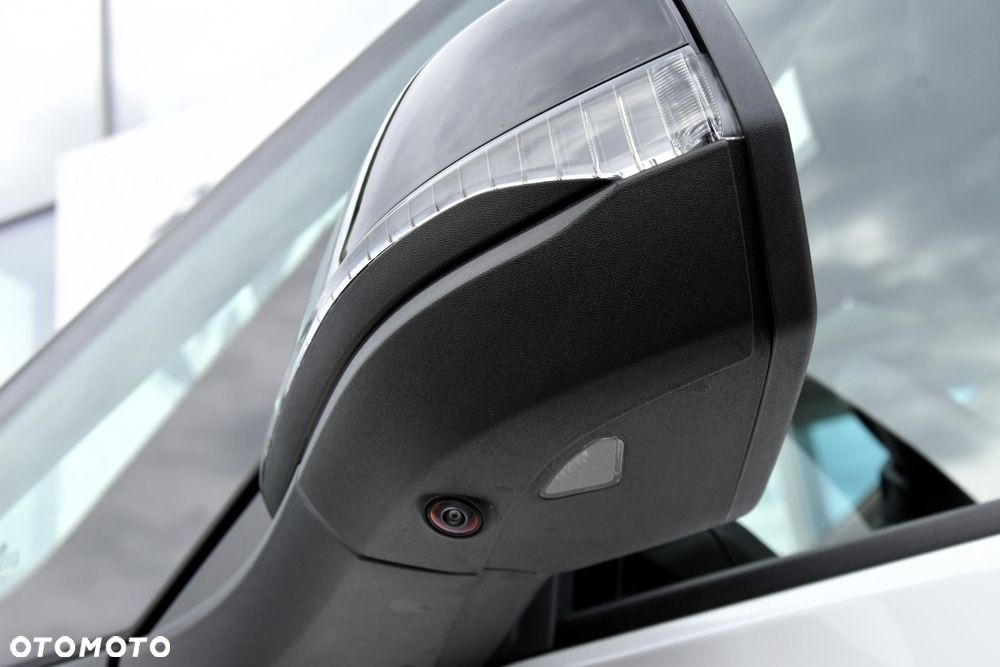 Volkswagen Multivan - 9