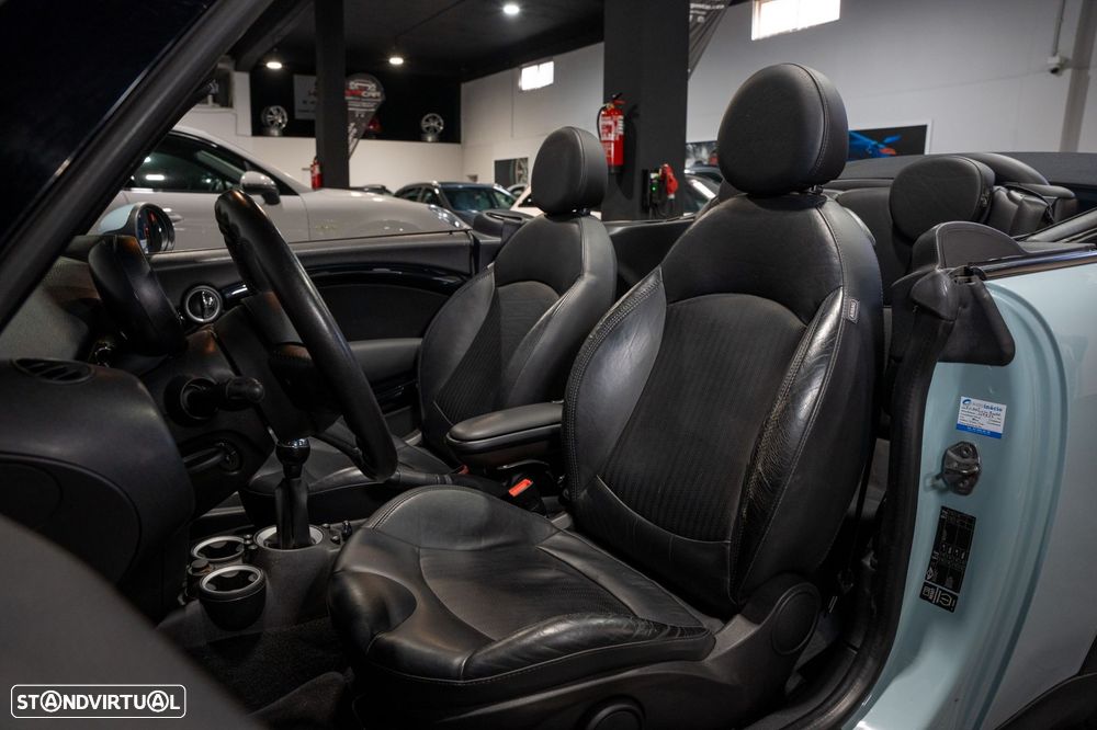 MINI Cabrio Cooper D - 24