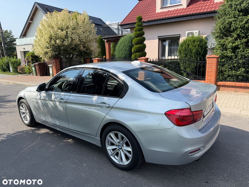 BMW Seria 3 318d Sport Line - 14