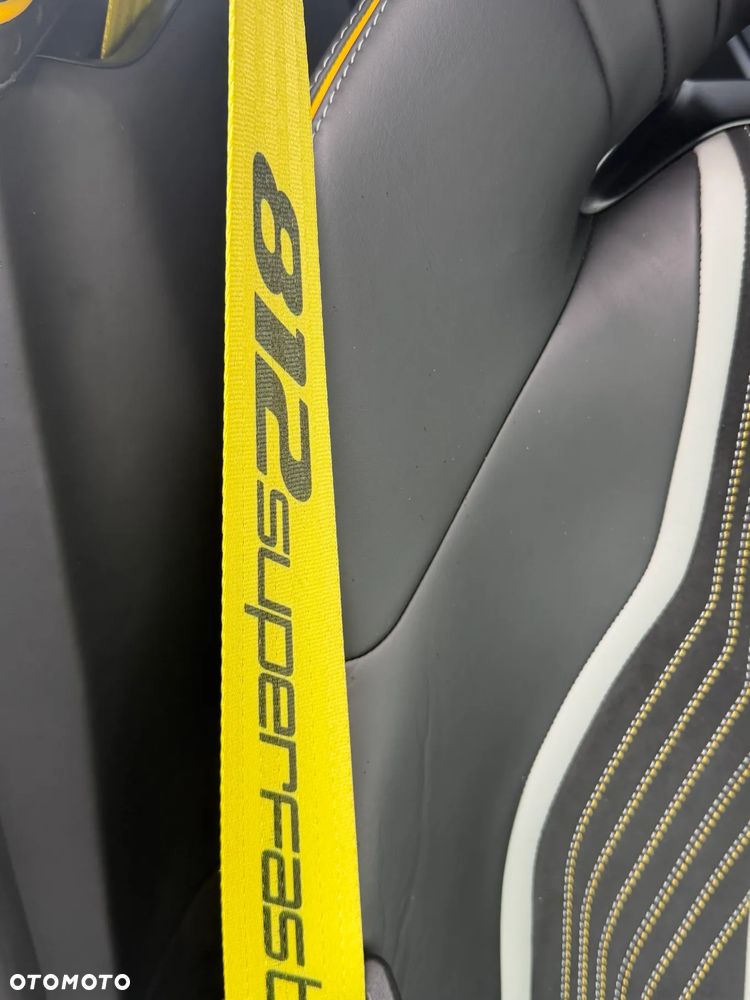 Ferrari 812 Superfast - 17