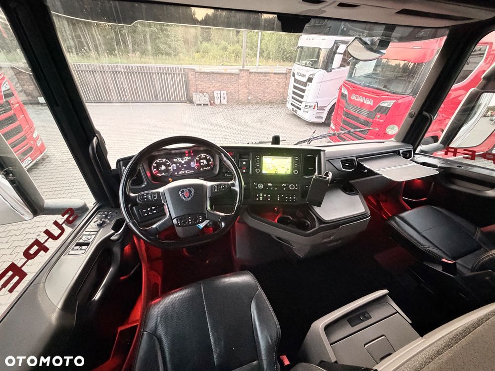 Scania 500S SCANIA Super z Niemiec pełna opcja, skóry, 6x poduszek przód i tył 2022/2023 - 26