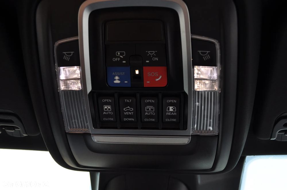 RAM 1500 5.7 Crew Cab Longbed Laramie Sport - 24