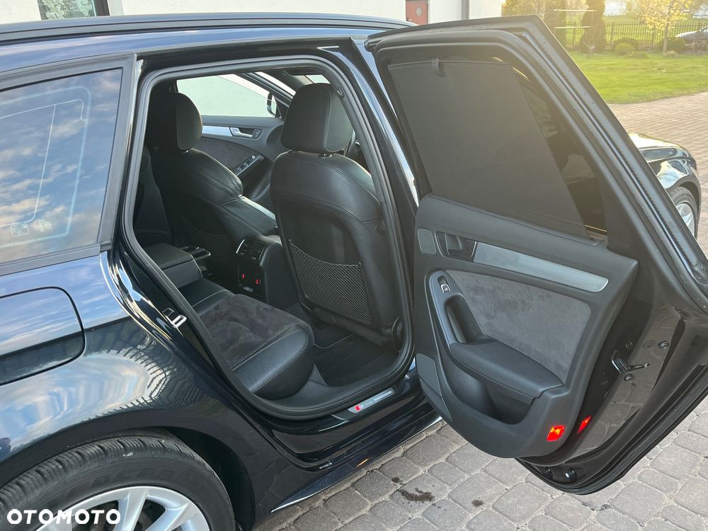 Audi A4 Avant 2.0 TDI DPF quattro S tronic S line Sportpaket - 27
