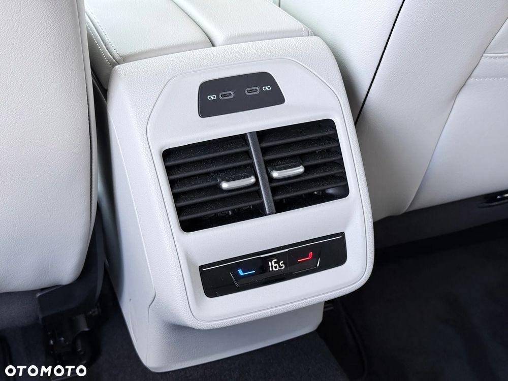 Volkswagen Passat 2.0 TDI EVO Elegance DSG - 31