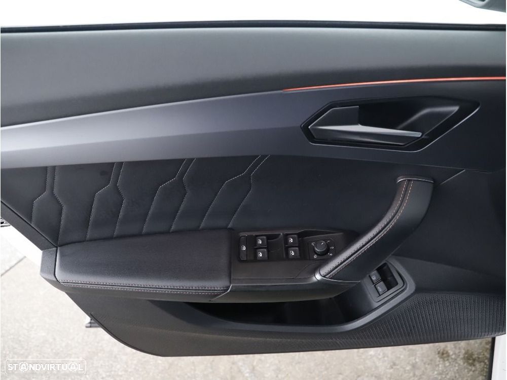 Cupra Formentor 1.4 e-Hybrid DSG VZ - 9