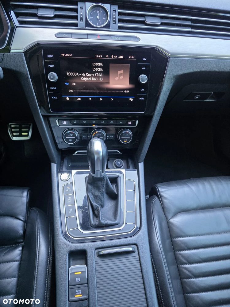 Volkswagen Passat - 7