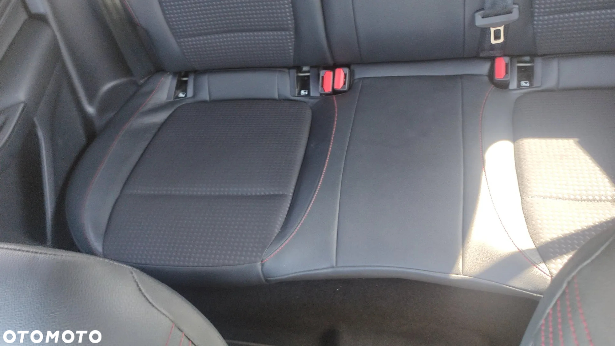 Ford Focus 1.5 EcoBoost Start-Stopp-System ST-LINE - 14