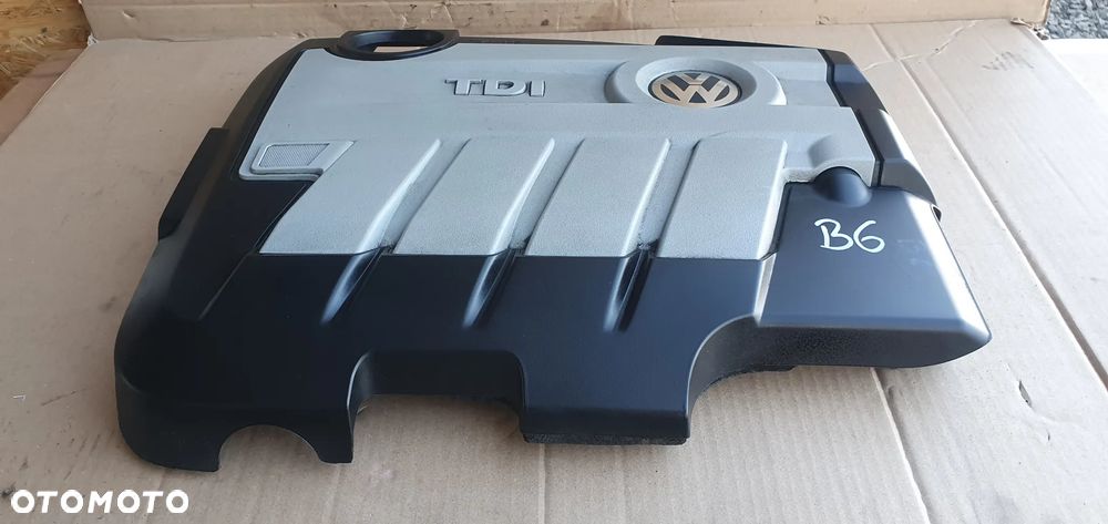 Osłona pokrywa silnika VW Passat B6 03L103925AM - 2