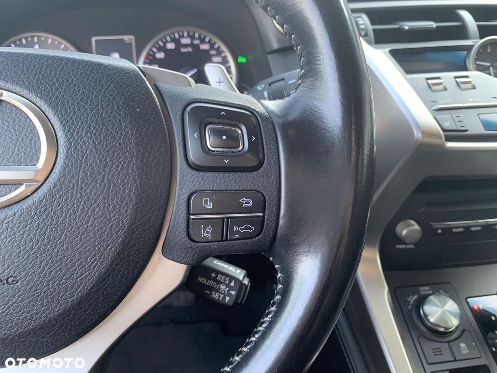 Lexus NX 300 Comfort AWD - 14