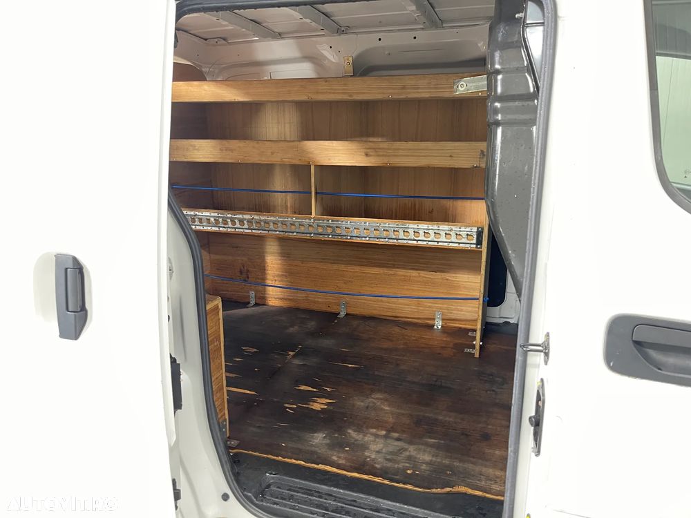 Nissan E-NV200 - 8