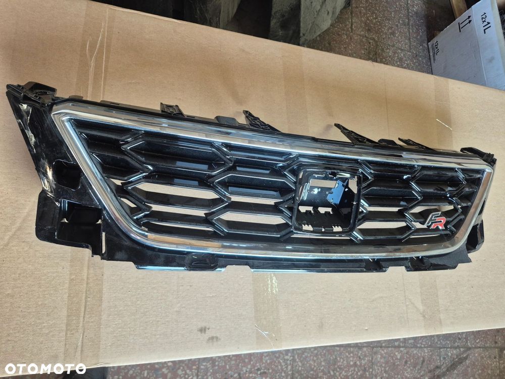 Grill Atrapa Zderzaka Leon III FR Lifting Po 2017r - 1