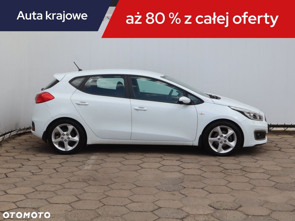 Kia Ceed - 8