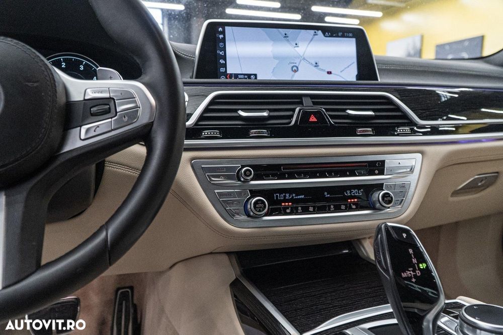 BMW Seria 7 730d xDrive - 29