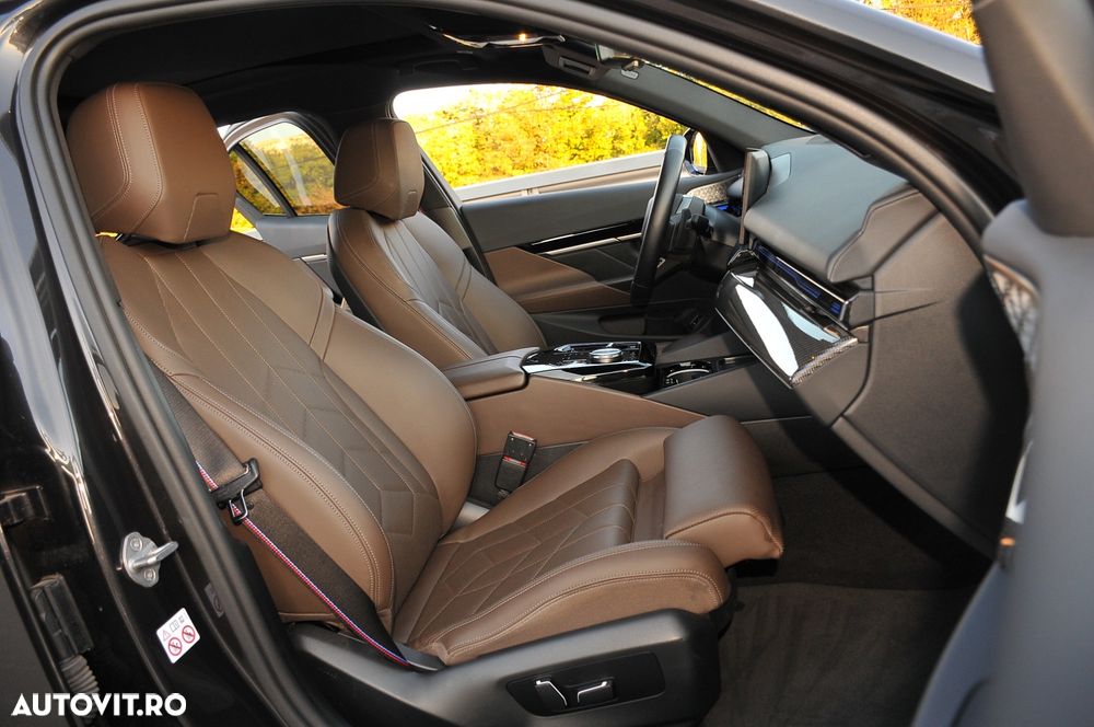 BMW Seria 5 520d Aut. - 11