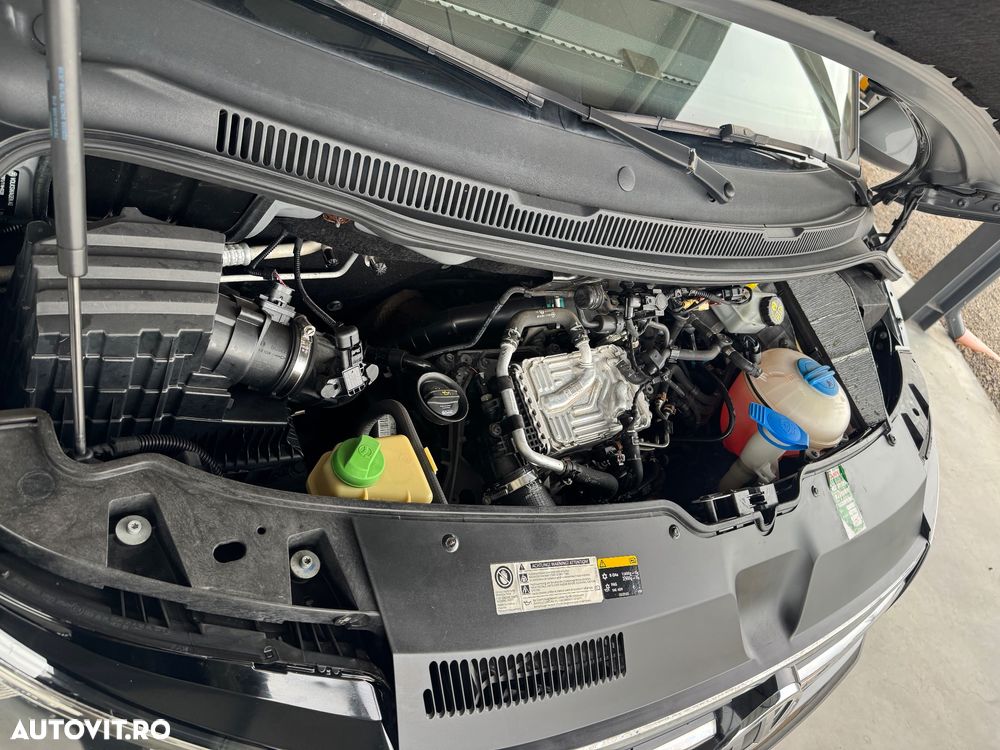 Volkswagen Multivan - 26
