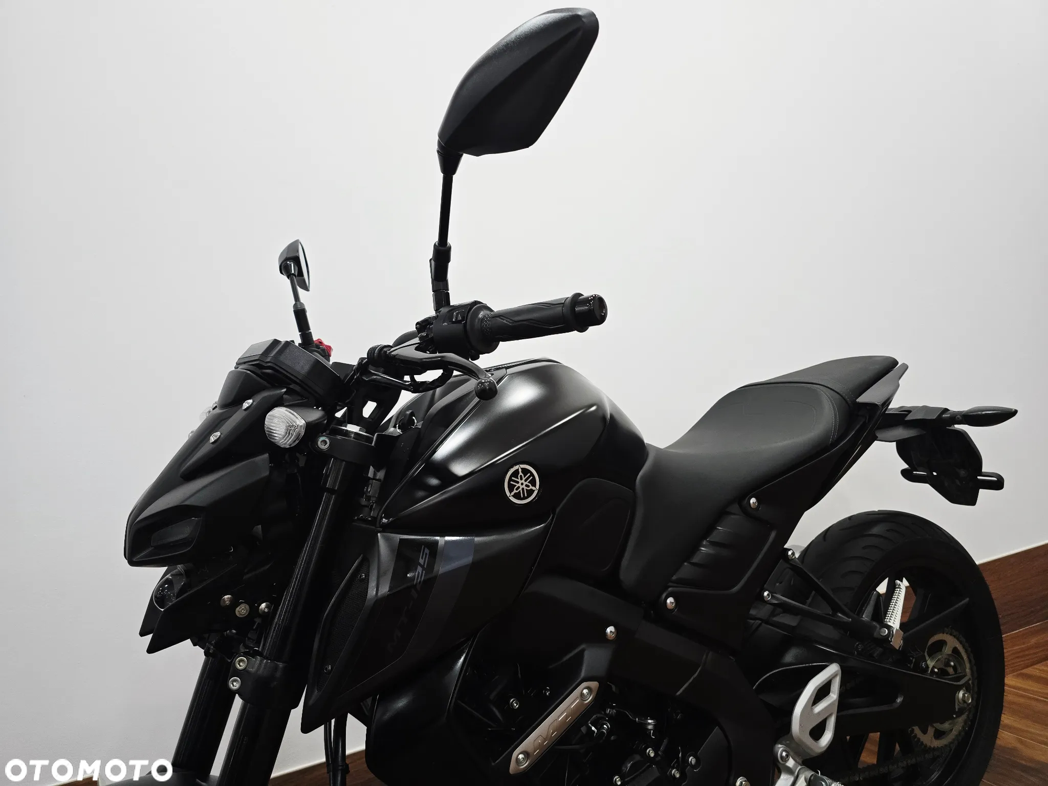 Yamaha MT - 27