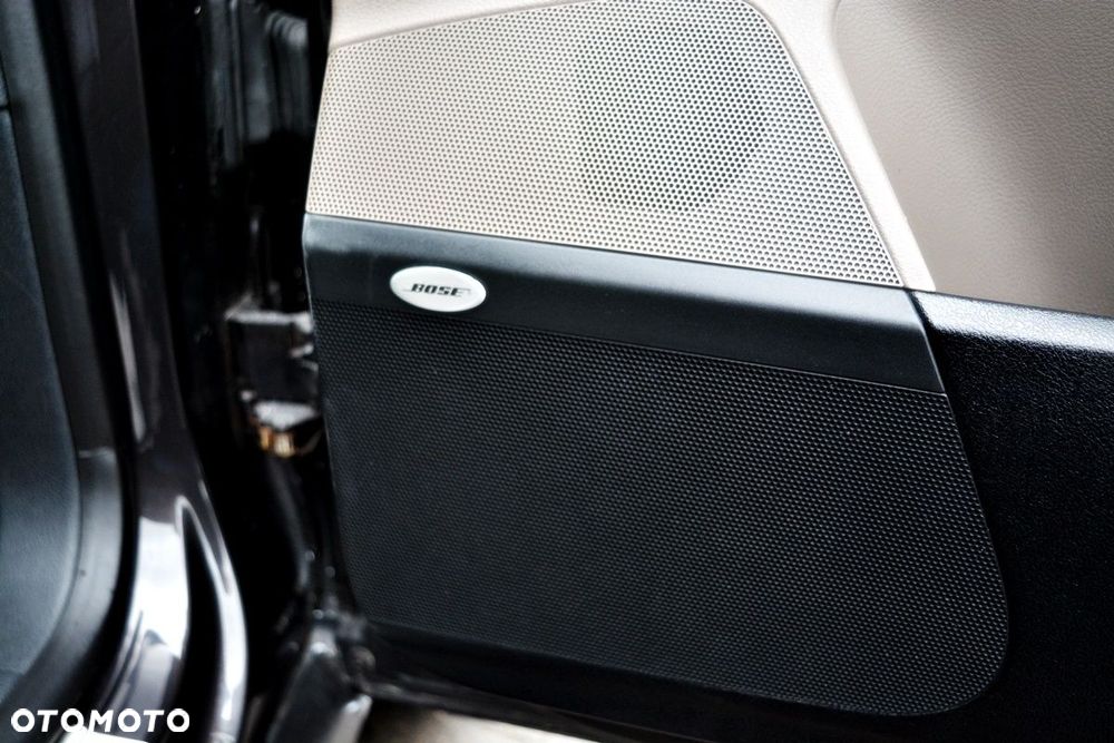 Volkswagen Passat 2.0 TDI DPF Highline - 11