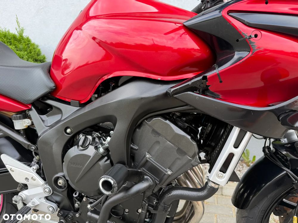 Yamaha FZ - 17