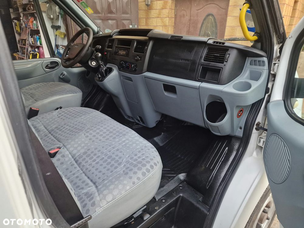 Ford Transit - 15
