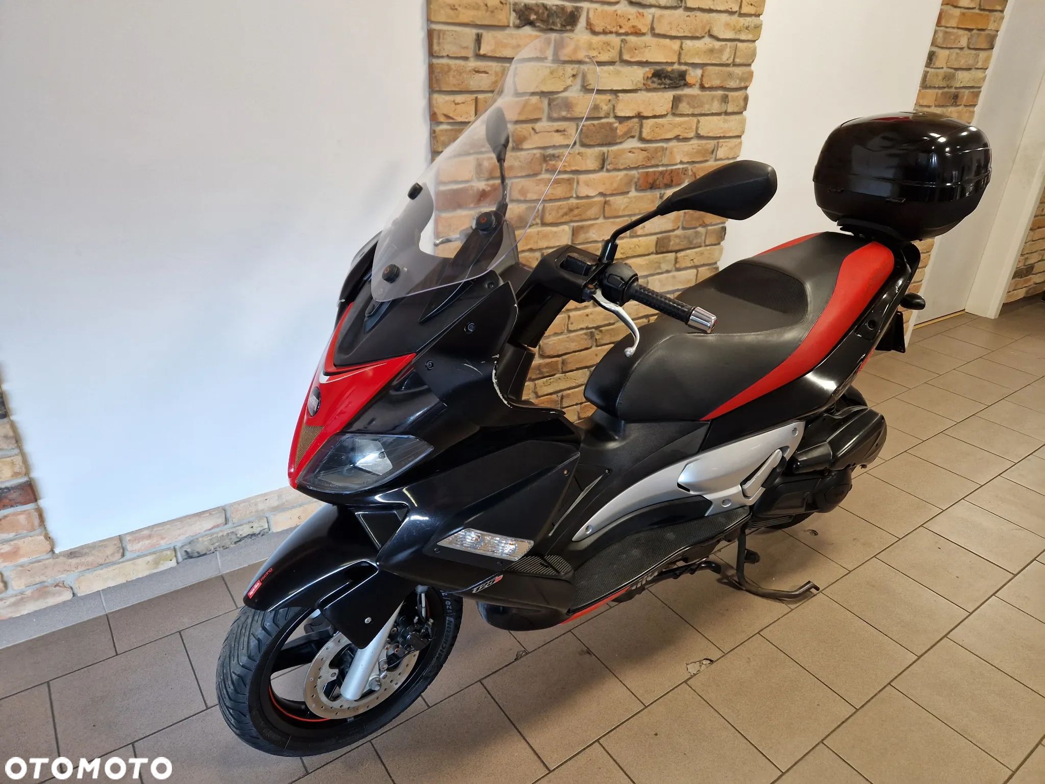 Aprilia SR - 1