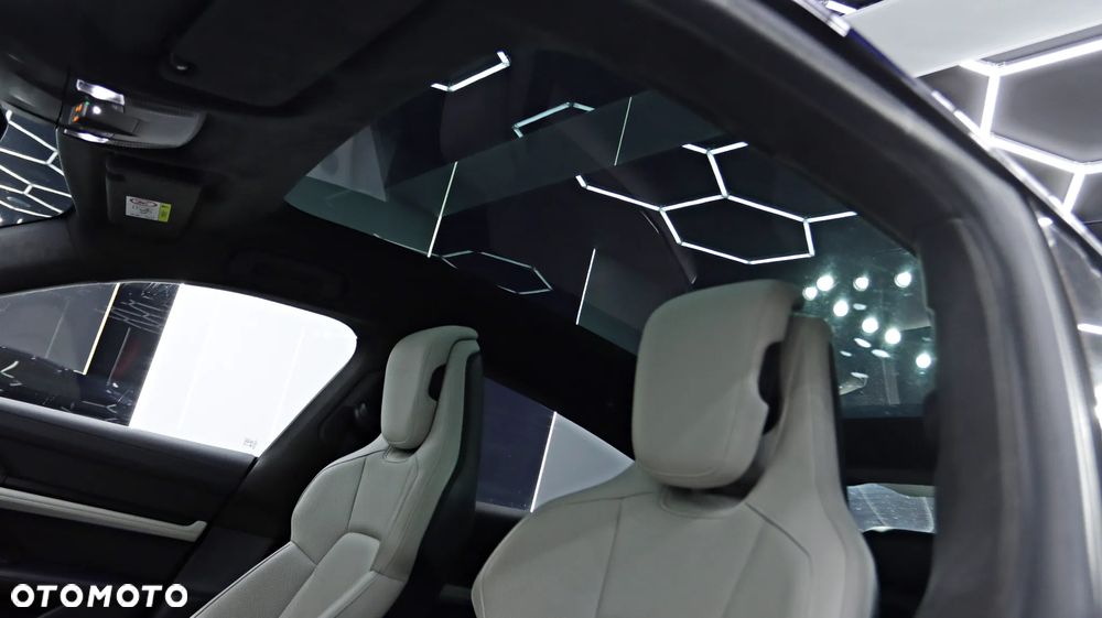 Porsche Taycan Turbo Sport Turismo - 4