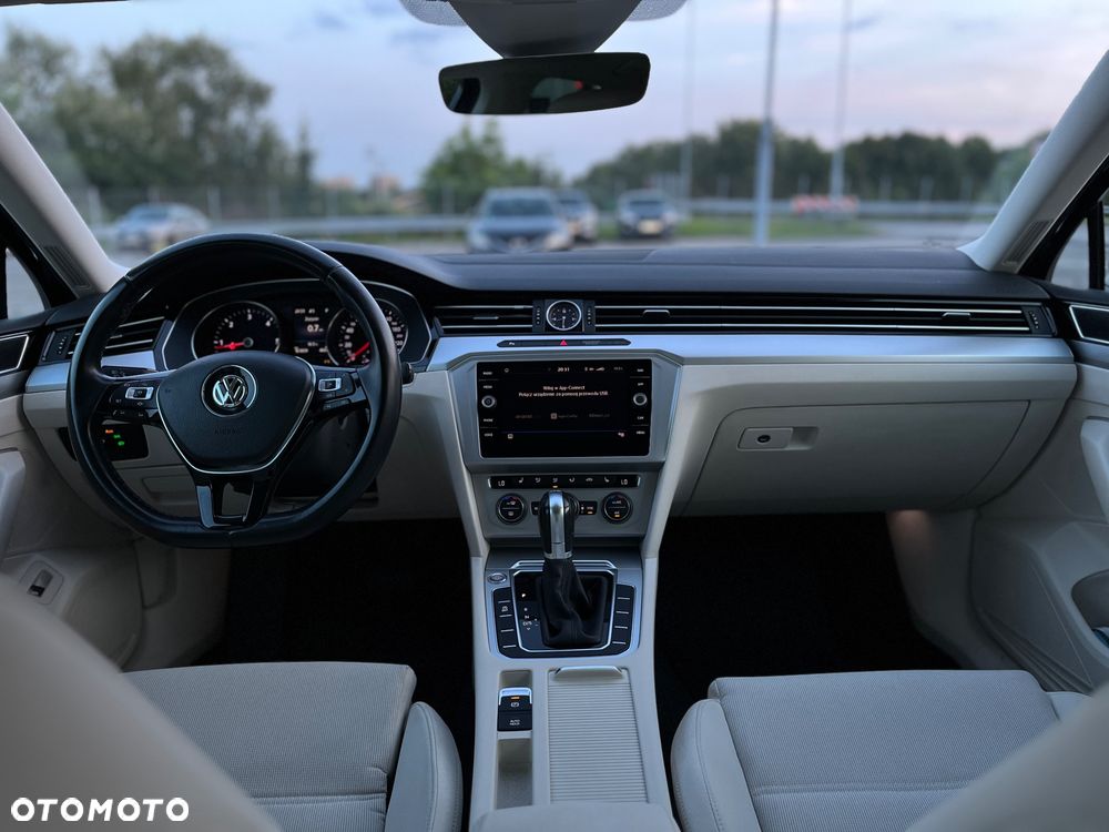 Volkswagen Passat 2.0 TDI SCR Comfortline DSG - 14