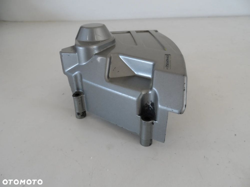 SUZUKI DL 650 osłona plastikowa zębatki - 2