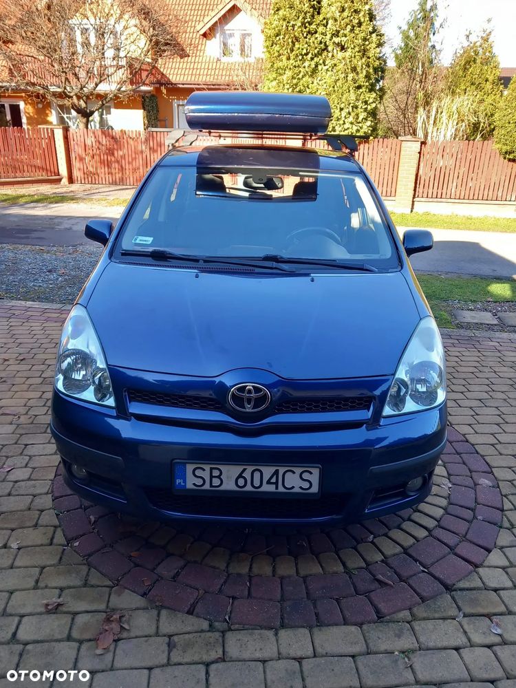 Toyota Corolla Verso - 3