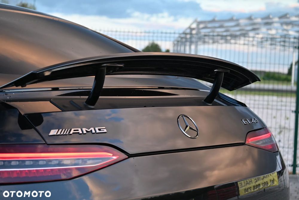 Mercedes-Benz AMG GT 43 4-Matic+ - 32