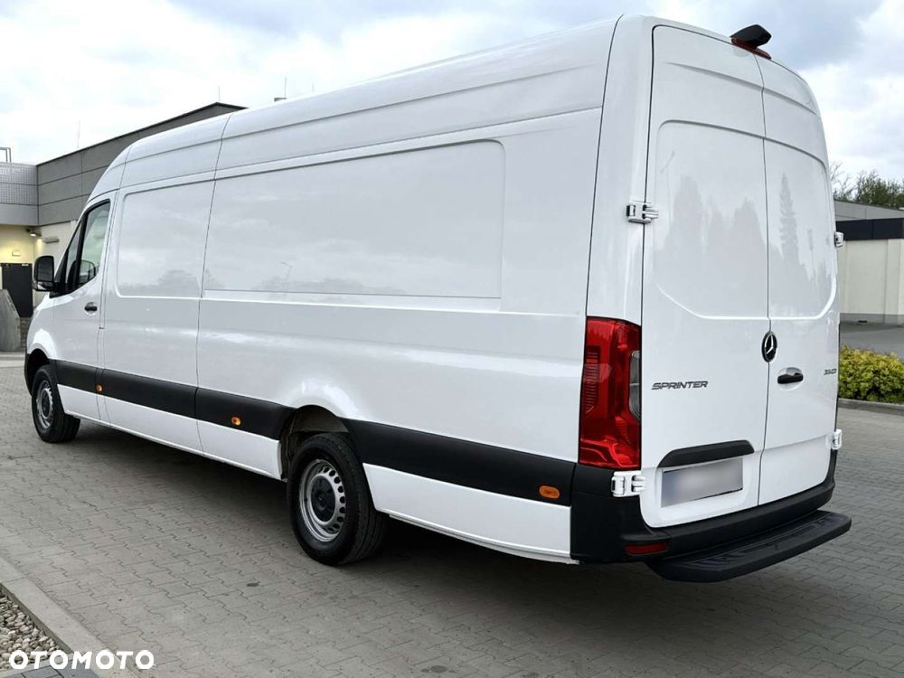 Mercedes-Benz Sprinter - 26