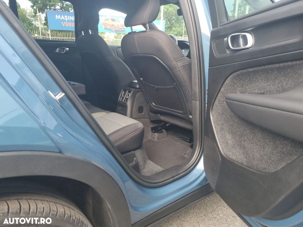 VOLVO XC40 2023 — imagine 12