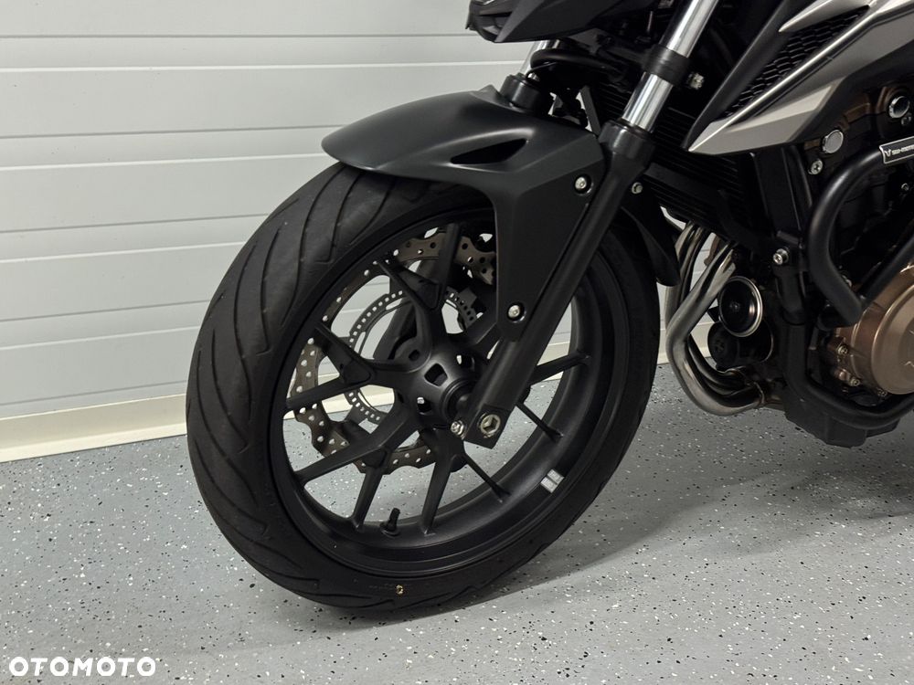 Honda CB - 23