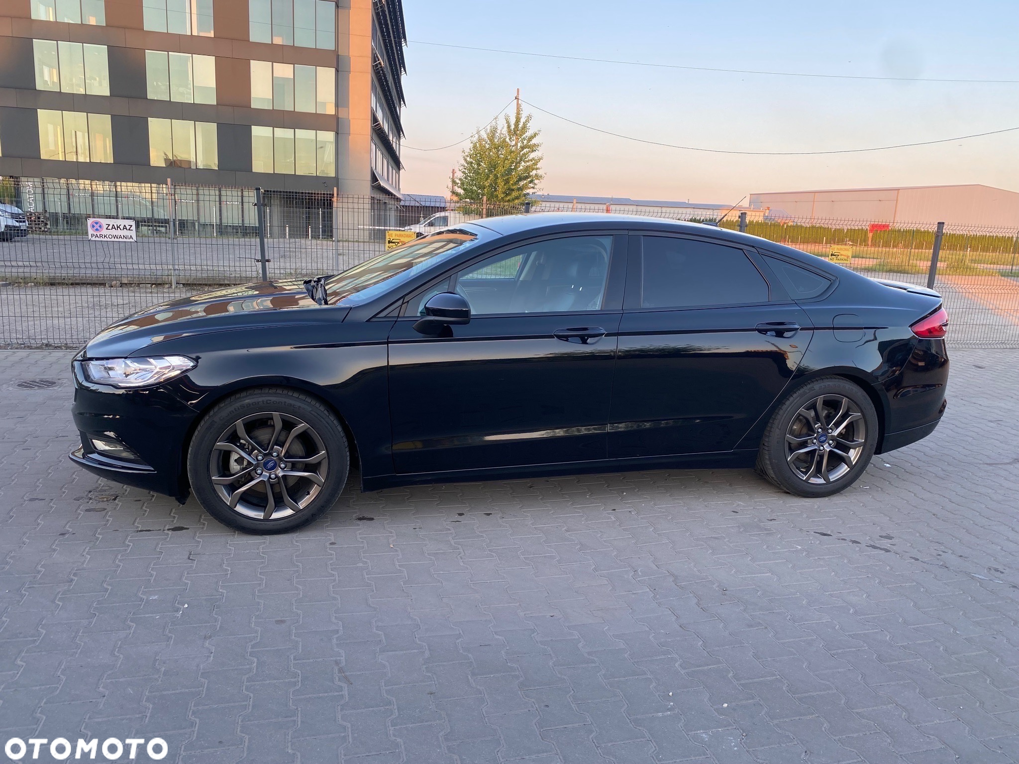 Ford Fusion 2.0 EcoBoost Titanium - 25