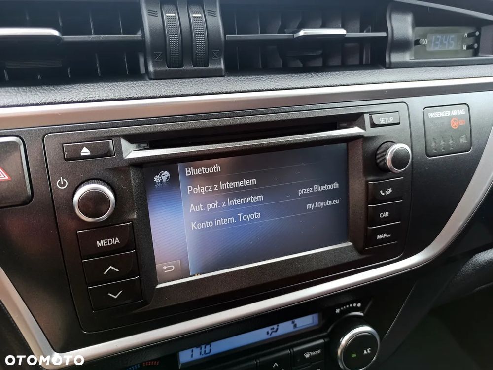 Toyota Auris 2.0 D-4D Touring Sports Executive - 26