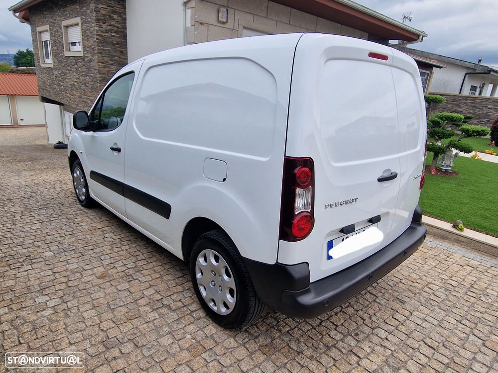 Peugeot PARTNER 1.6 HDI 100CV NACIONAL C/NOVA - 6