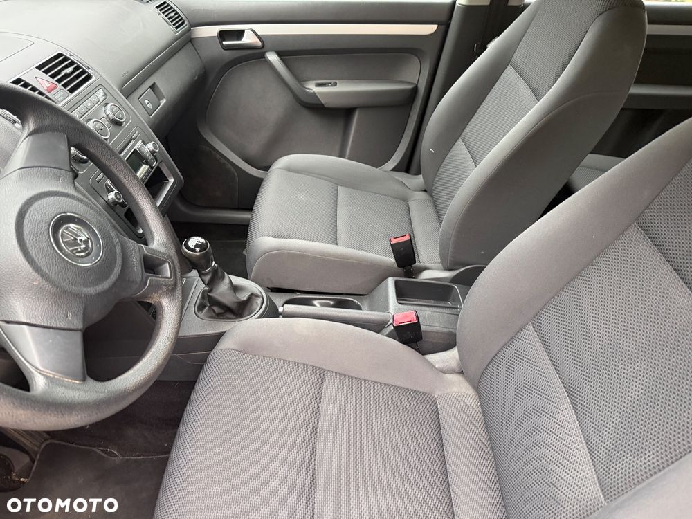 Volkswagen Touran 1.6 TDI DPF BlueMot Comfortline - 24