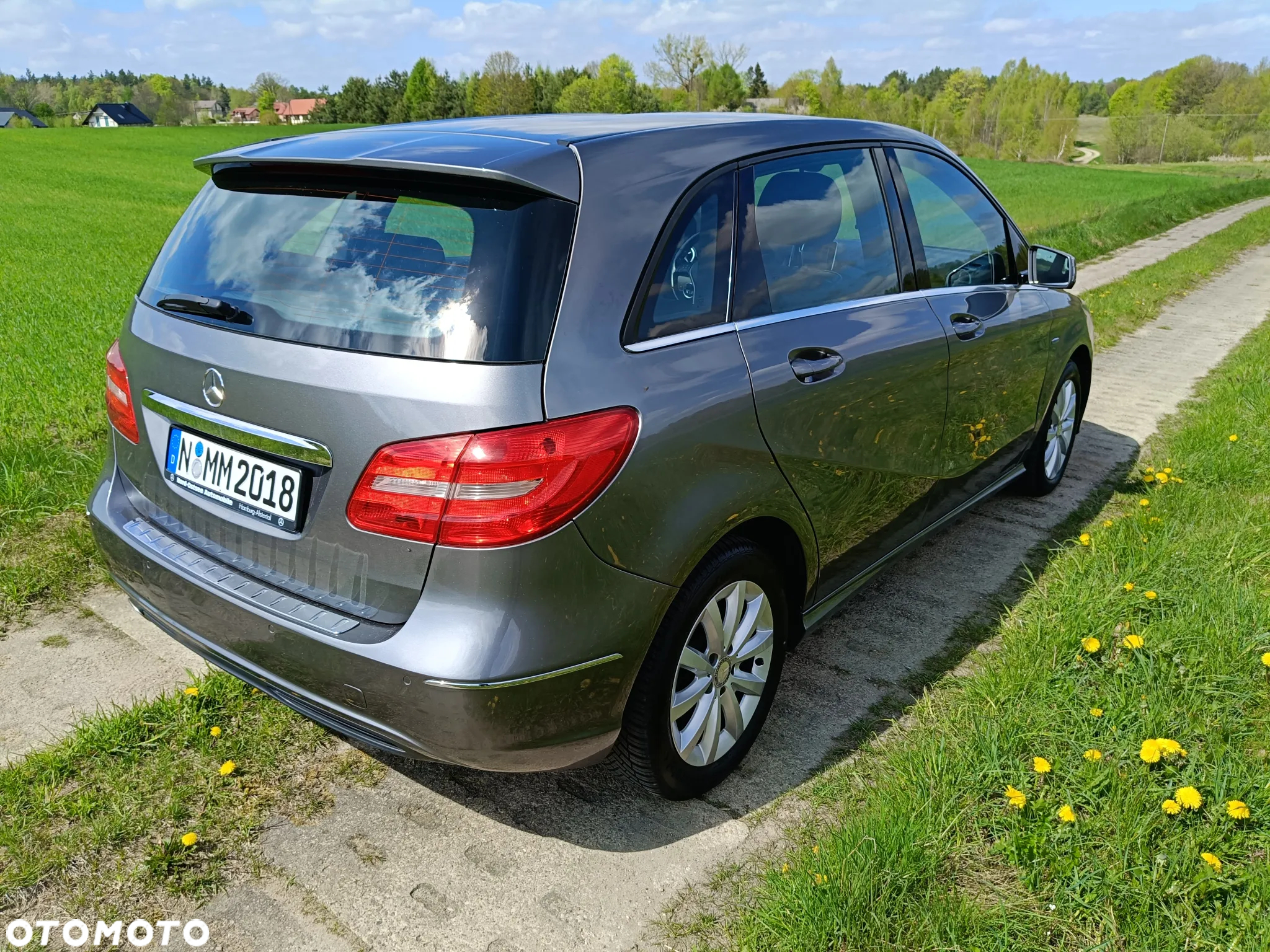Mercedes-Benz Klasa B 180 (BlueEFFICIENCY) - 2