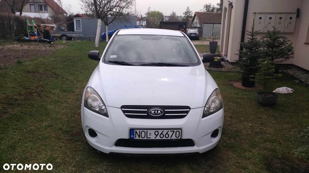 Kia Ceed 1.6 Crdi Comfort + - 4
