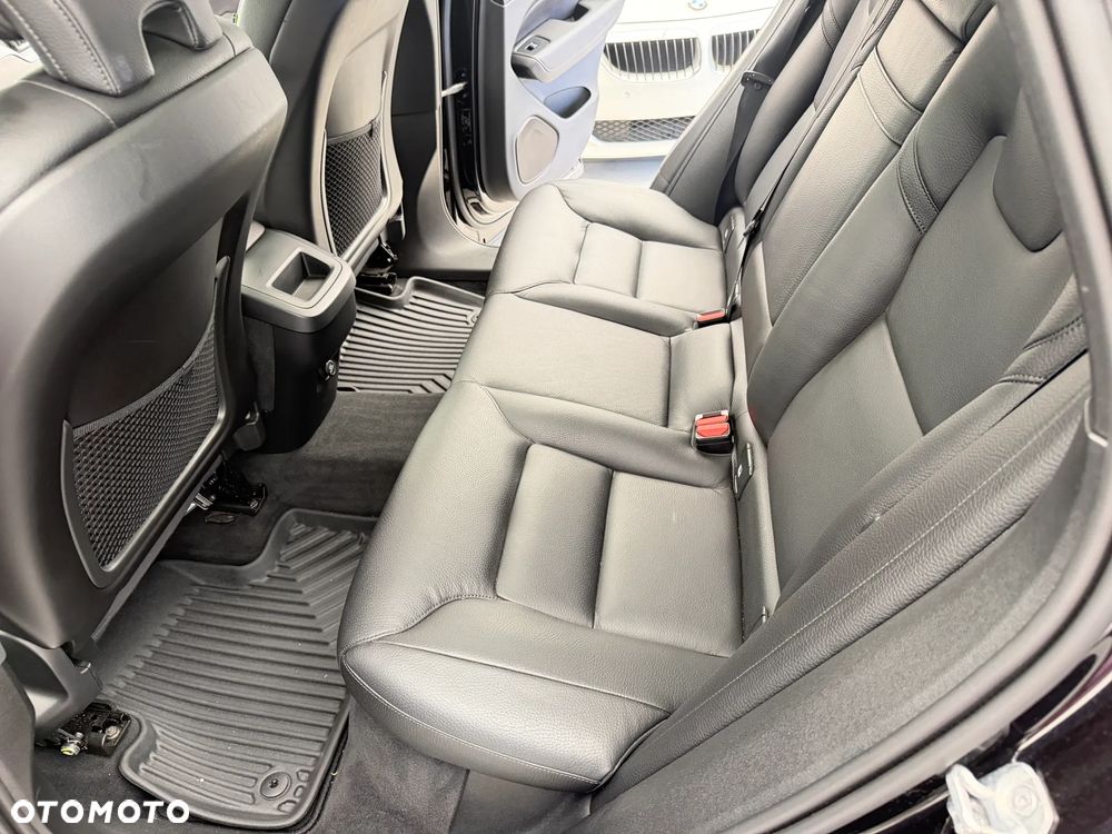 Volvo XC 60 D3 Inscription - 8