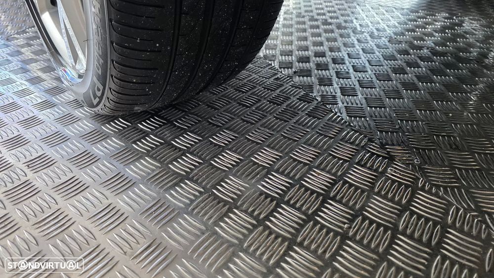 Audi A4 35 TDI S line S tronic - 33