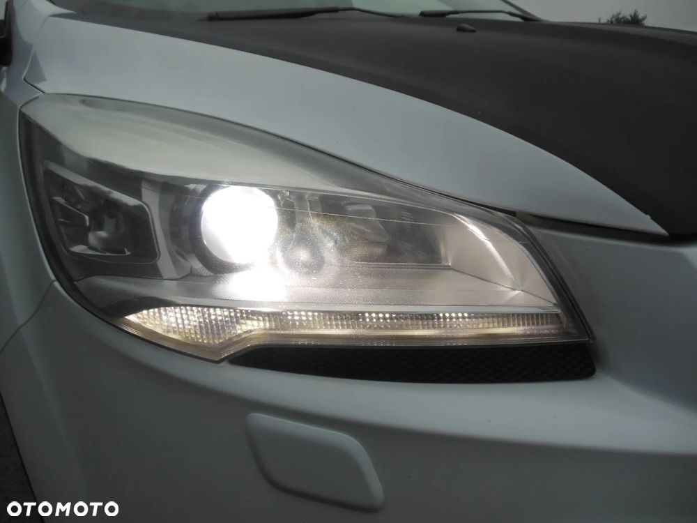 Ford Kuga 2.0 TDCi 4x4 Titanium - 10