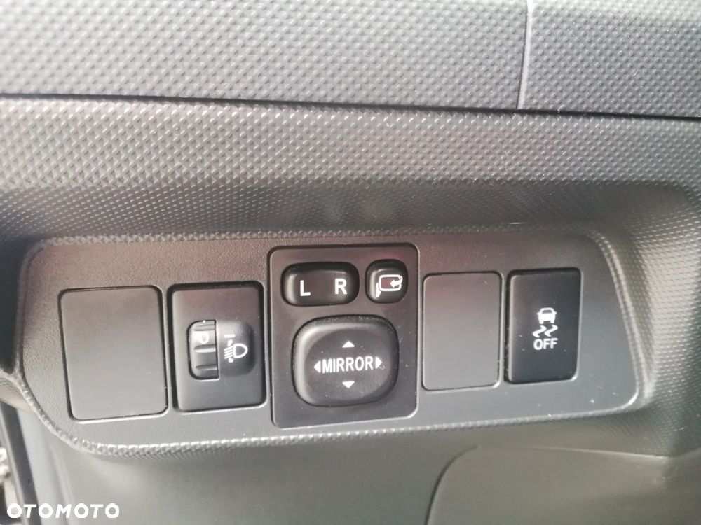 Toyota Auris 1.6 Edition - 16