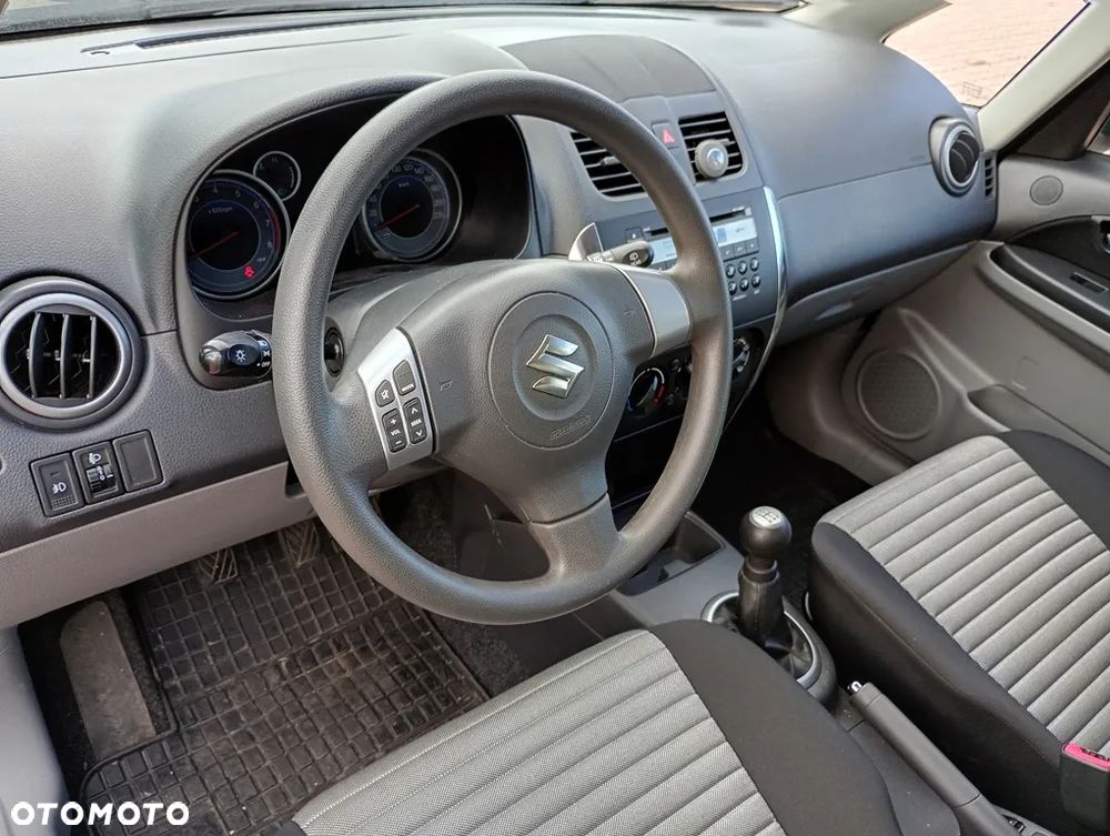 Suzuki SX4 - 4