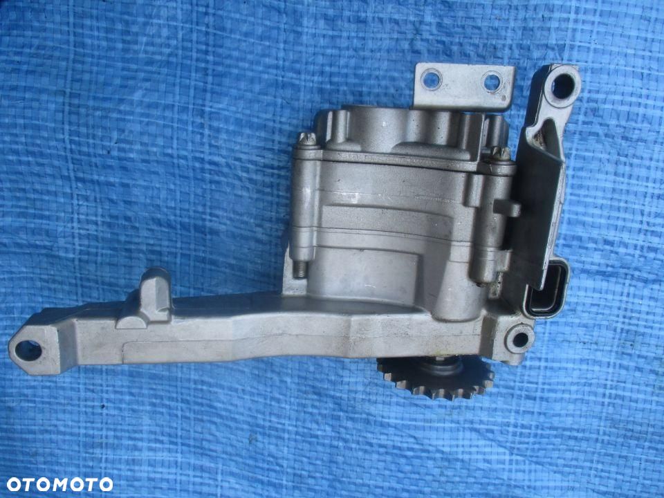 MERCEDES VIANO SPRINTER 319 POMPA OLEJU 3.0 V6 11r A6421810647 - 3