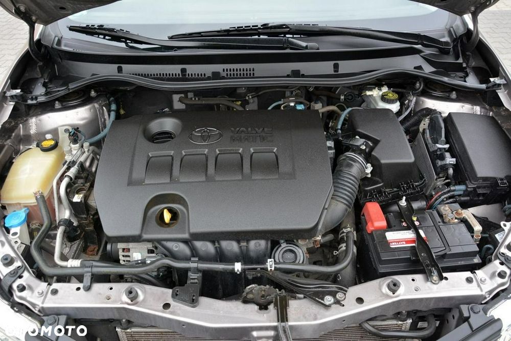 Toyota Auris 1.6 Executive - 33